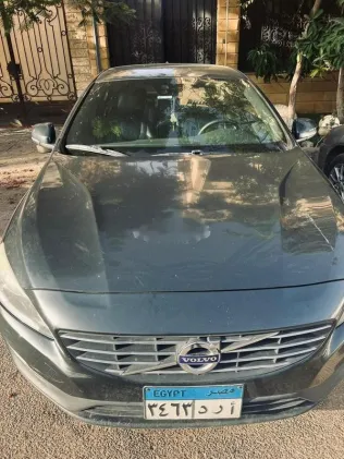 فولفو S60 2018 أبيض مستعملة للبيع