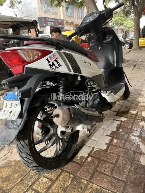 Renault Logan 2019 White Used for Sale - 5