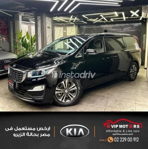Kia Carnival 2019 Black Used for Sale - 7
