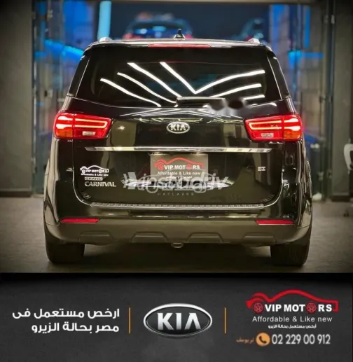 Kia Carnival 2019 Black Used for Sale - 8