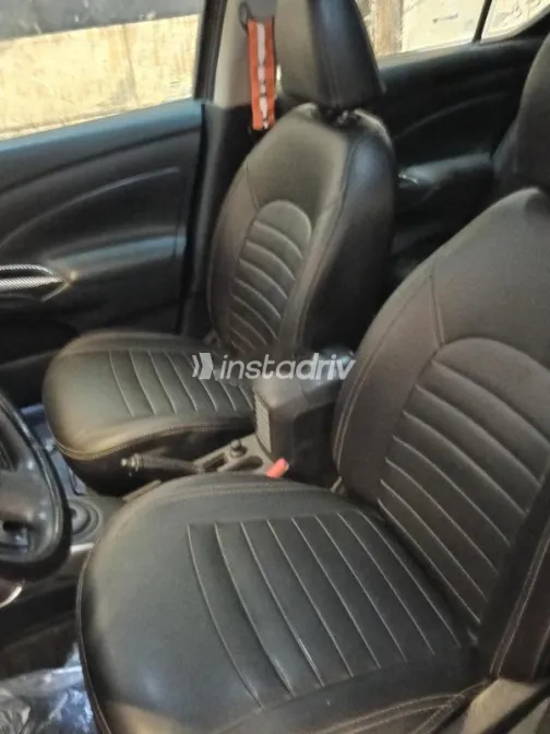 نيسان صنى 2013 برونزي مستعملة للبيع - 2