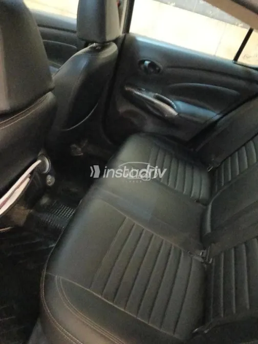 نيسان صنى 2013 برونزي مستعملة للبيع - 3