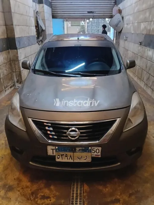 نيسان صنى 2013 برونزي مستعملة للبيع - 9