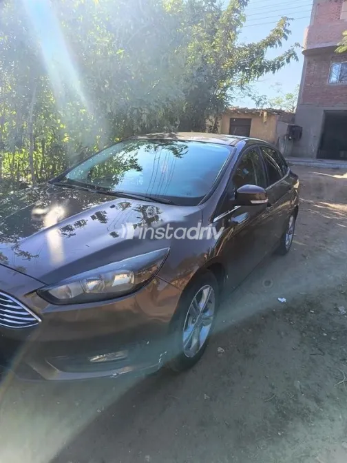 فورد فوكس 2018 أبيض مستعملة للبيع - 2