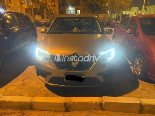 Renault Logan 2021 White Used for Sale - 1