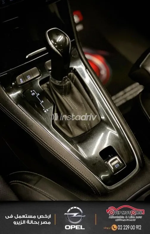 Opel Grandland 2019 Gray Used for Sale - 8