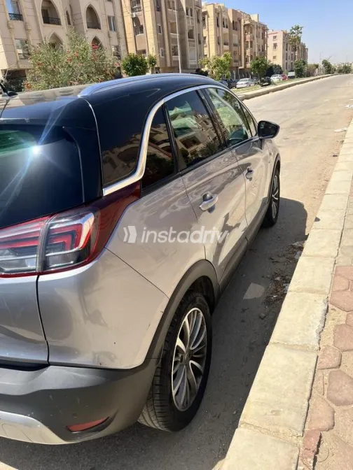 اوبل كروس لاند 2020 فضي مستعملة للبيع - 3