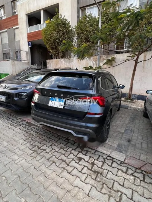 سكودا كاميك 2021 أبيض مستعملة للبيع - 2