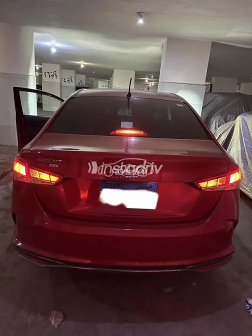 Hyundai Accent HCI 2022 White Used for Sale - 5