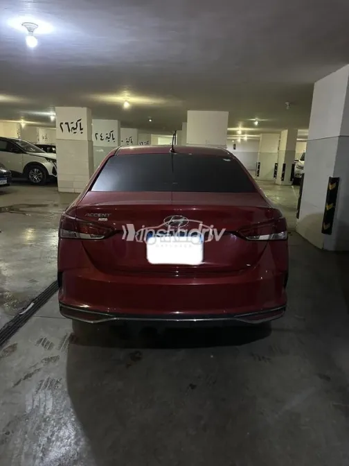 Hyundai Accent HCI 2022 White Used for Sale - 6