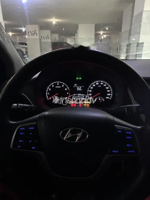 Hyundai Accent HCI 2022 White Used for Sale - 9