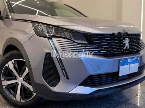 بيجو 3008 2023 فضي مستعملة للبيع - 5