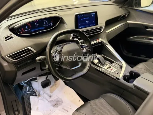 بيجو 3008 2023 فضي مستعملة للبيع - 7