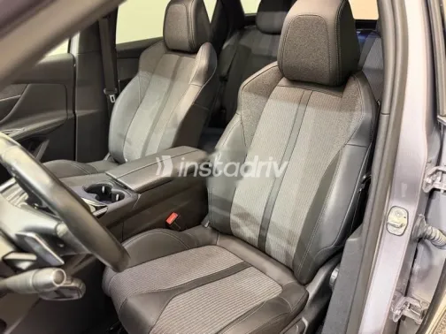 بيجو 3008 2023 فضي مستعملة للبيع - 9