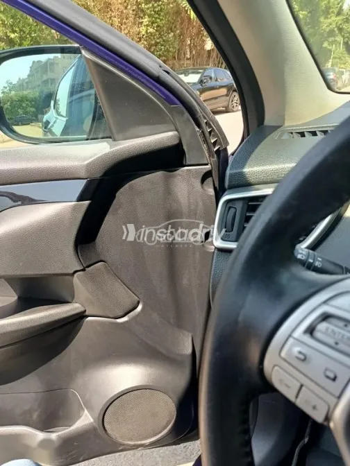 Nissan Qashqai 2018 White Used for Sale - 4