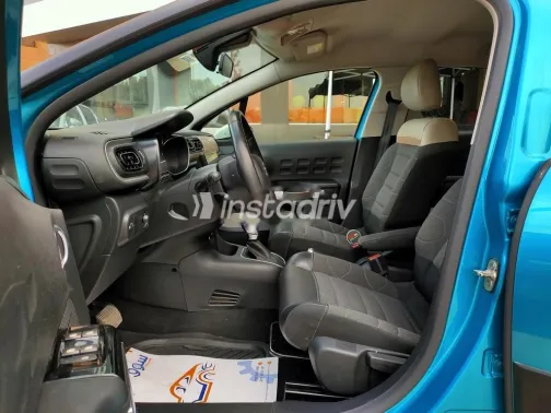 سيتروين C3 2022 أزرق غامق مستعملة للبيع - 5