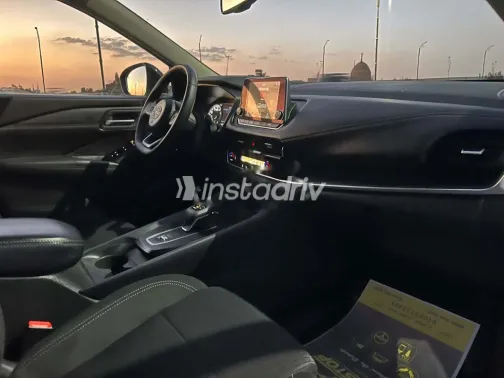 نيسان قشقاي 2025 أبيض مستعملة للبيع - 5