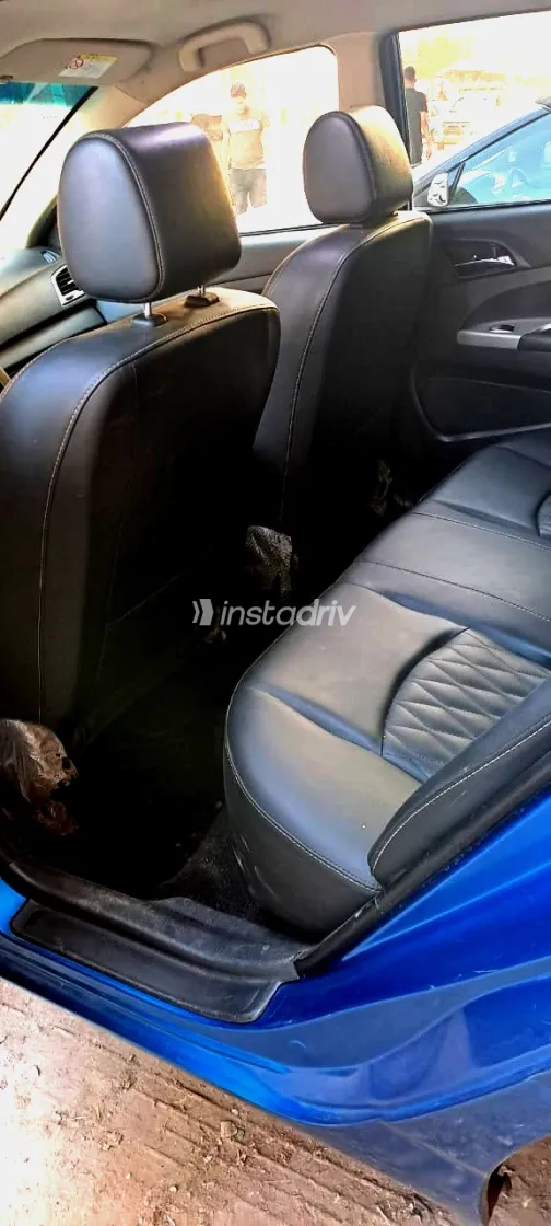 بى واى دى‬ F3 2025 أبيض مستعملة للبيع - 2