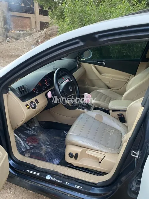 Volkswagen Passat 2009 White Used for Sale - 5