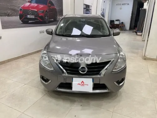 نيسان صنى 2022 أبيض مستعملة للبيع - 1