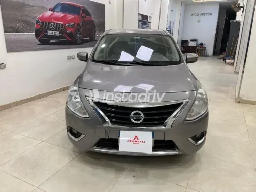 نيسان صنى 2022 أبيض مستعملة للبيع - 2