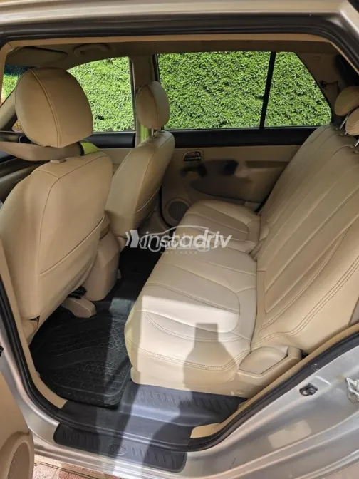 Kia Carens 2011 Silver Used for Sale - 1