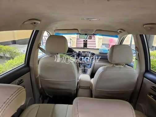 Kia Carens 2011 Silver Used for Sale - 4