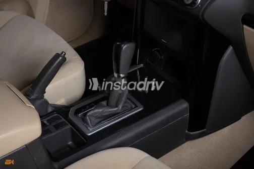 Toyota Land Cruiser 2014 White Used for Sale - 10