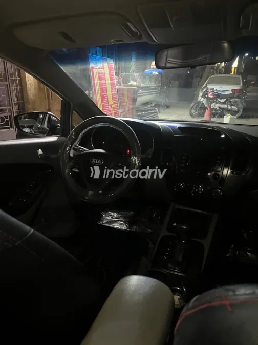 Kia Cerato 2016 White Used for Sale - 5