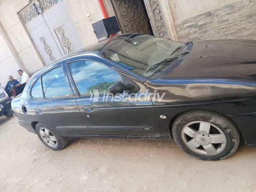 Renault Megane 1999 White Used for Sale - 2