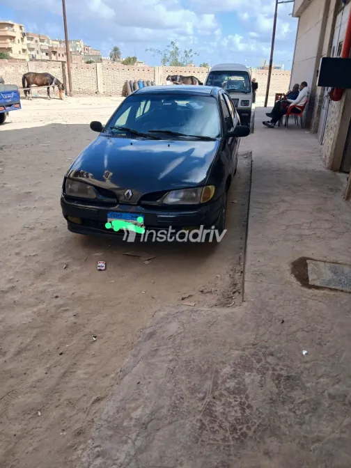 Renault Megane 1999 White Used for Sale - 4