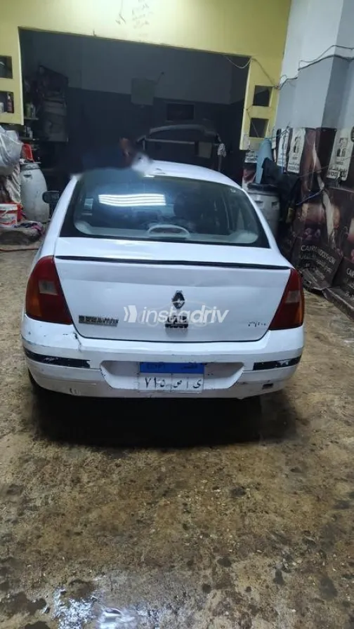 رينو كليو 2001 أبيض مستعملة للبيع - 2