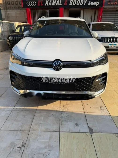 Volkswagen Tiguan 2024 White Used for Sale - 2