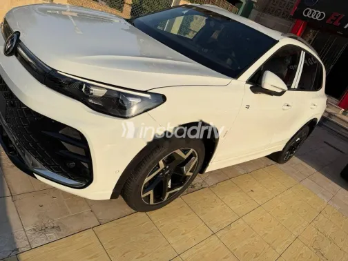 Volkswagen Tiguan 2024 White Used for Sale - 4