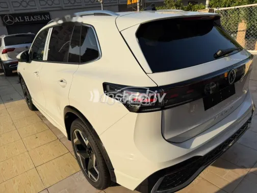 Volkswagen Tiguan 2024 White Used for Sale - 7