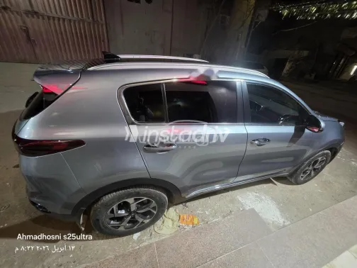 كيا سبورتاج 2020 رمادي غامق مستعملة للبيع - 3