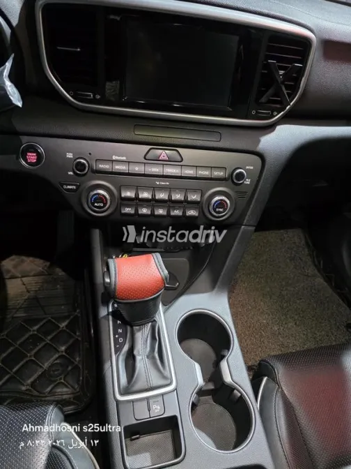 كيا سبورتاج 2020 رمادي غامق مستعملة للبيع - 6