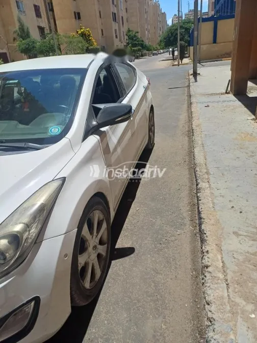 Hyundai Avante 2011 White Used for Sale - 4