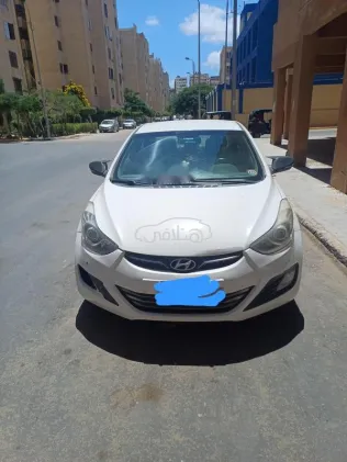 Hyundai Avante 2011 White Used for Sale