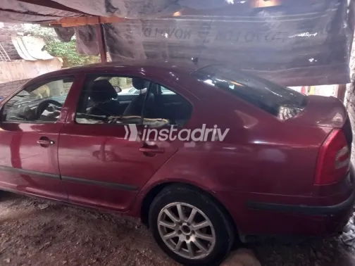 سكودا اوكتافيا A5 2005 أحمر غامق مستعملة للبيع - 3