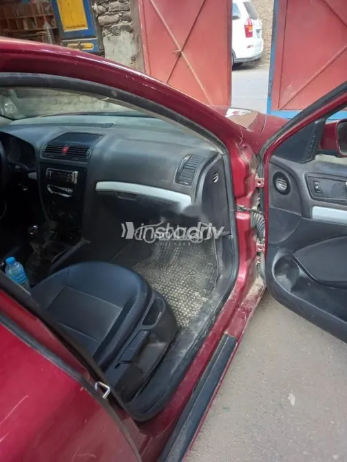 سكودا اوكتافيا A5 2005 أحمر غامق مستعملة للبيع - 8