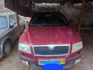 سكودا اوكتافيا A5 2005 أحمر غامق مستعملة للبيع