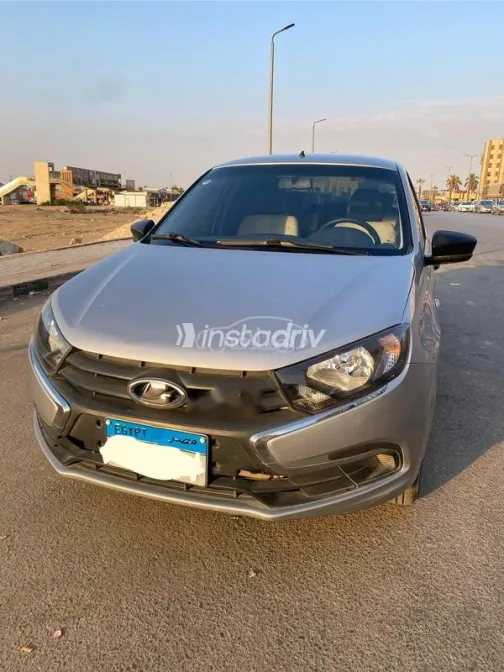 لادا جرانتا 2022 رمادي مستعملة للبيع - 2