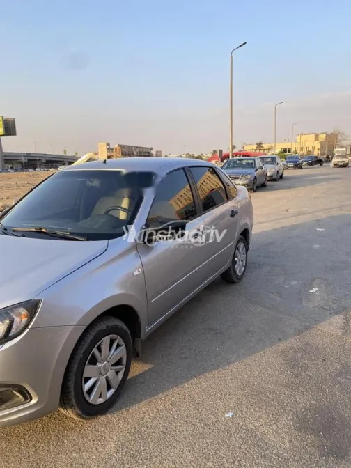 لادا جرانتا 2022 رمادي مستعملة للبيع - 4