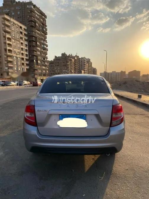 لادا جرانتا 2022 رمادي مستعملة للبيع - 5