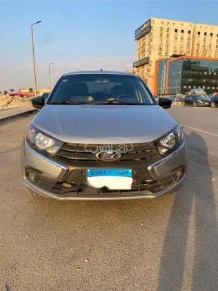 لادا جرانتا 2022 رمادي مستعملة للبيع