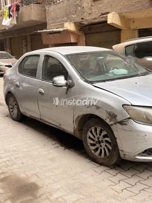 Renault Logan 2015 Silver Used for Sale - 5