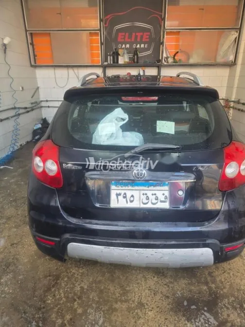 بريليانس frv كروس 2013 أسود مستعملة للبيع - 1