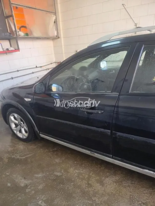 بريليانس frv كروس 2013 أسود مستعملة للبيع - 3