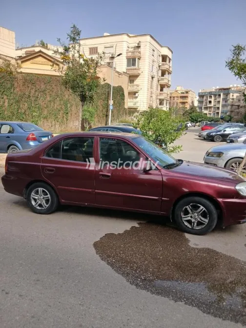 Hyundai Verna 2010 Dark Red Used for Sale - 3